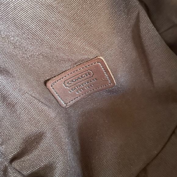 Coach cream color hat with white leather metal buckle belt. Size PS. - Picture 9 of 15